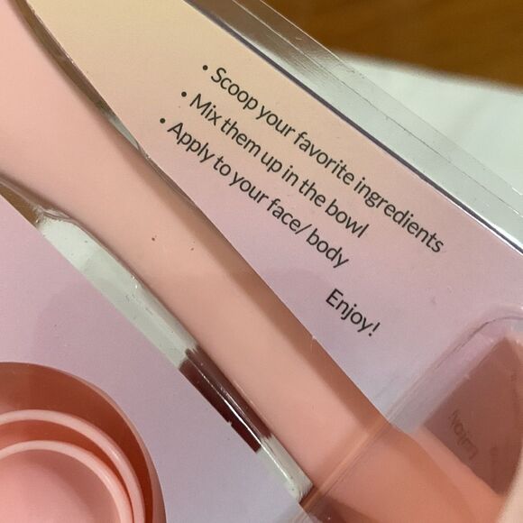 Skin Camp Mask Kit bundle of FOUR. Great gifts - Picture 3 of 7